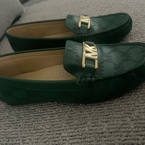 Michael Kors Camila Logo Perforated Moccasin w/ Gold Accent - Picture 4 of 13